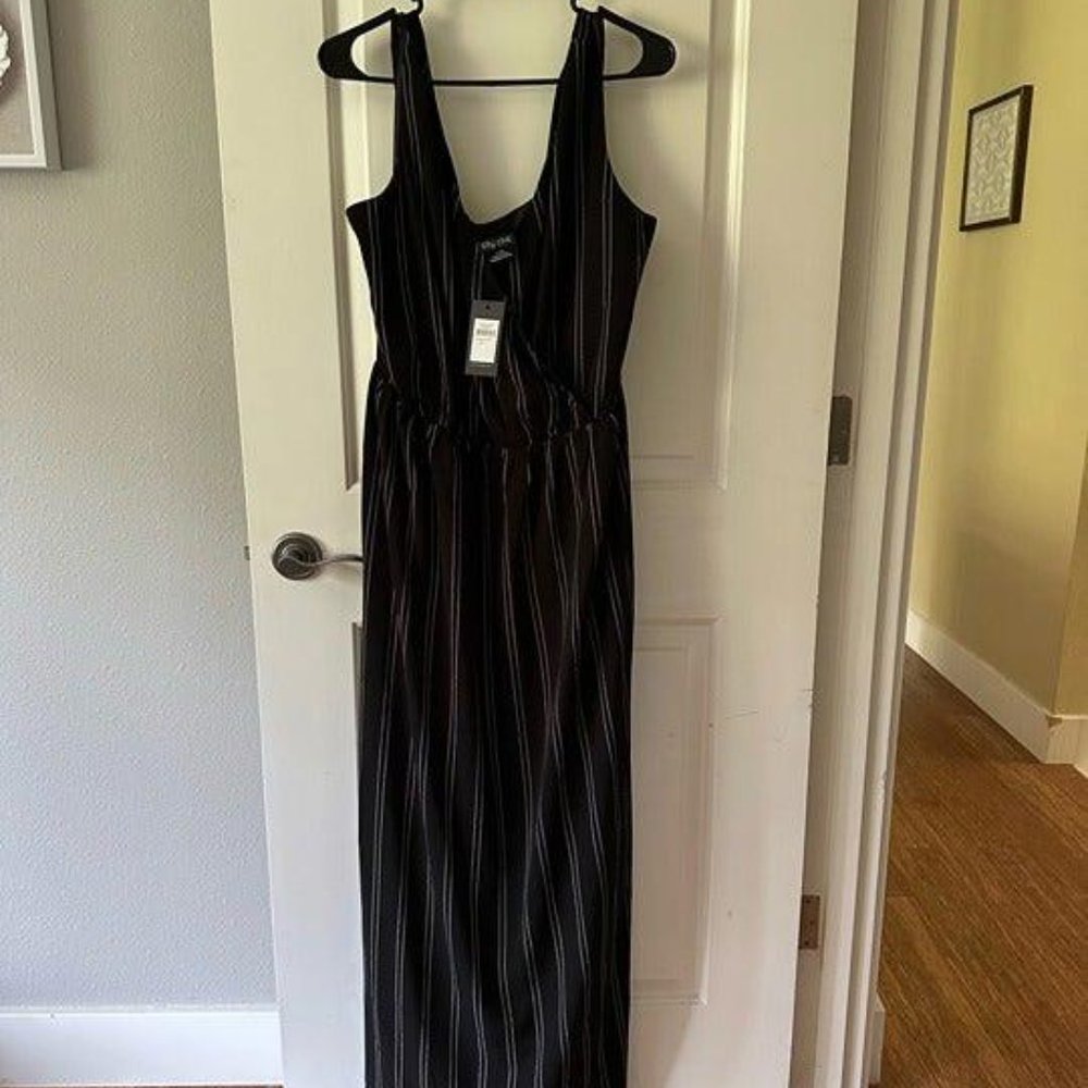 City‎ Chic Black Maxi Pin Stripe Dress Sleeveless V-Neck Belted Plus Size L 20 - Picture 4 of 4